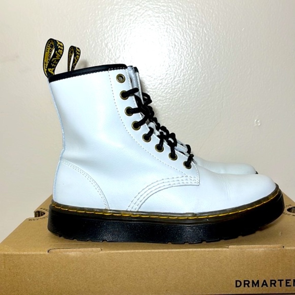 {Dr. Martens} Iconic Zavala Boots
